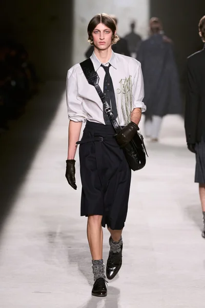 Look 65
